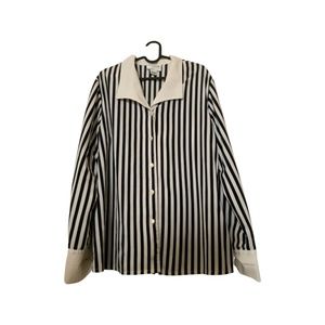 Grove Avenue 16W Women’s Black and White Pinstripe Button-Up Top